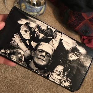 Horror wallet
